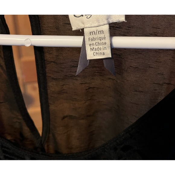 Women’s blouse - Picture 2 of 3